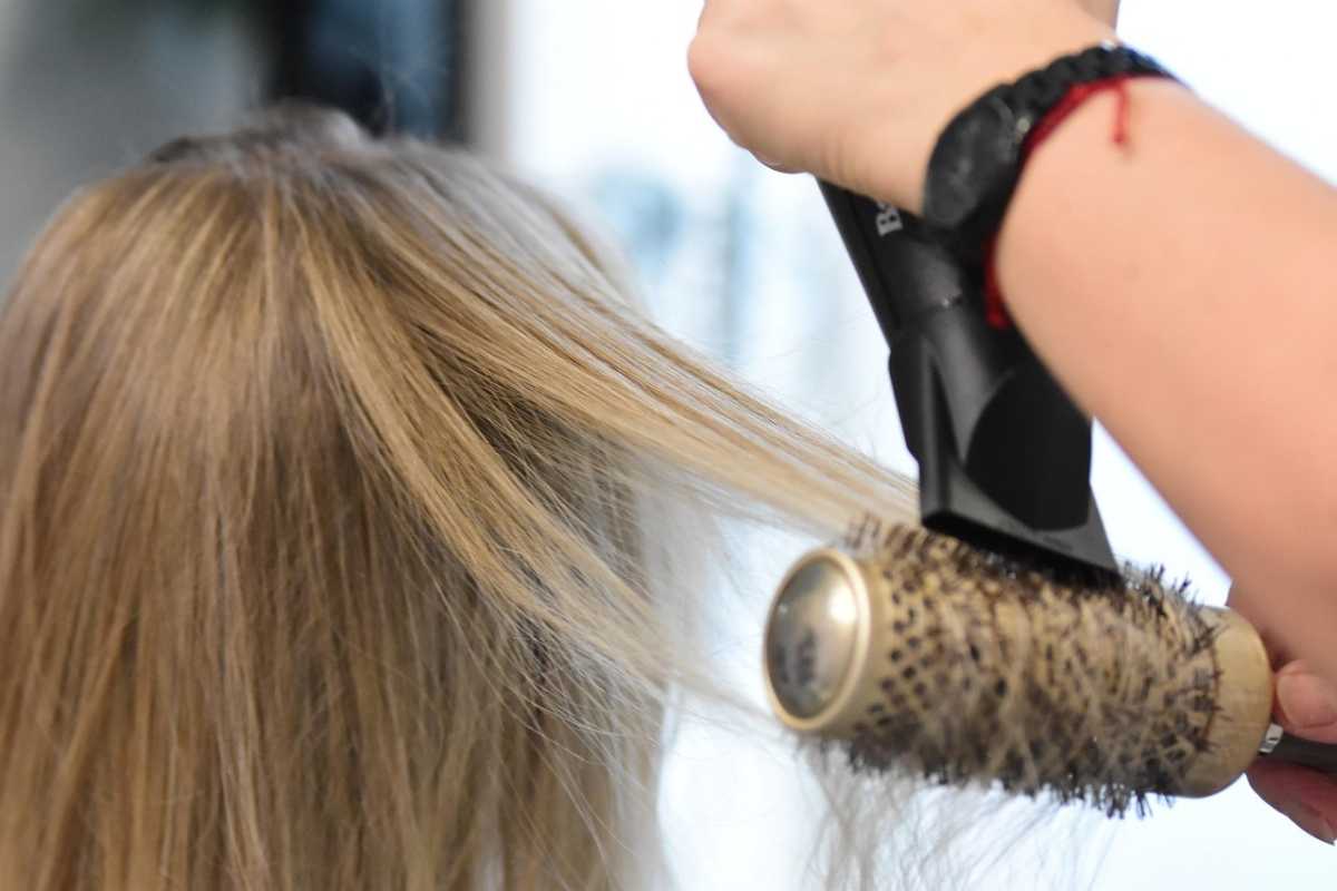 Asciugare i capelli