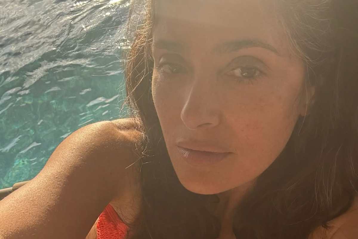 selfie di salma hayek