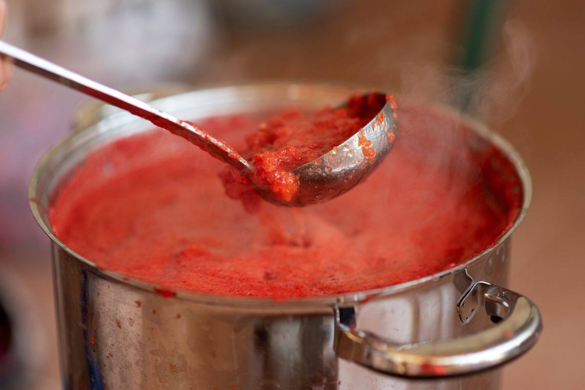 pomodori cucinati in pentola
