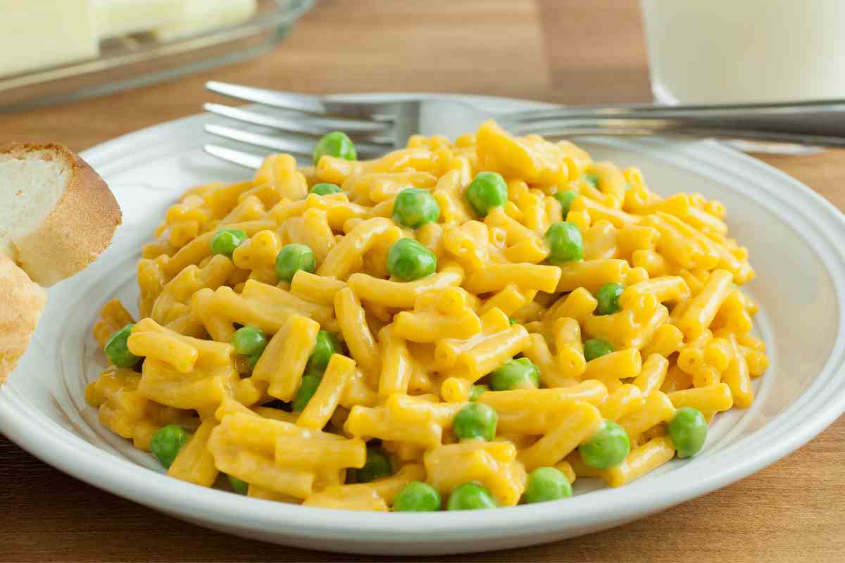 pasta e patate con piselli 